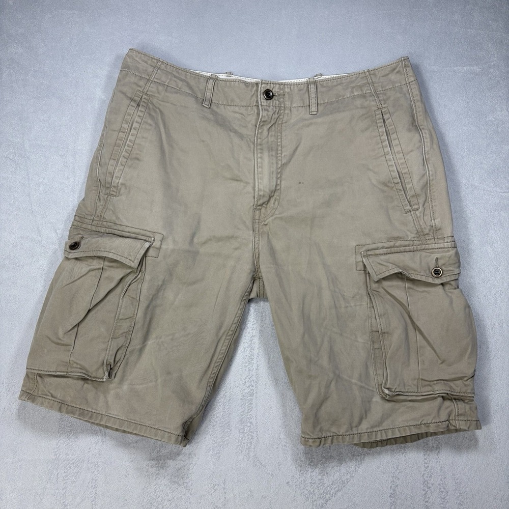 Levi's Cargo Shorts Men's Size 34 Beige Pockets Casual Baggy